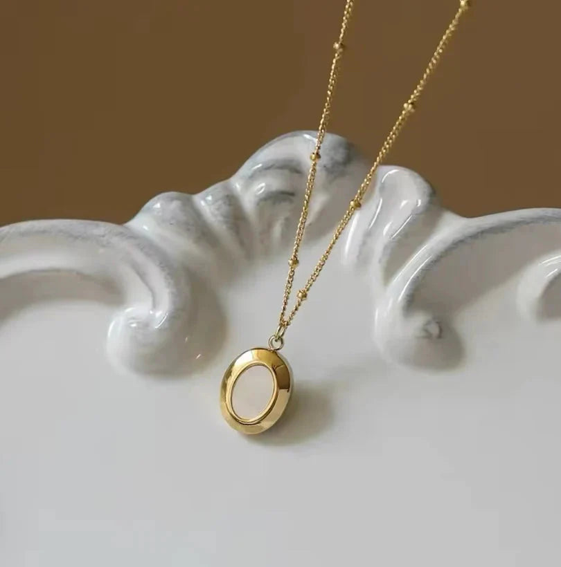 White Oval Necklace - Ronak e Mehfil