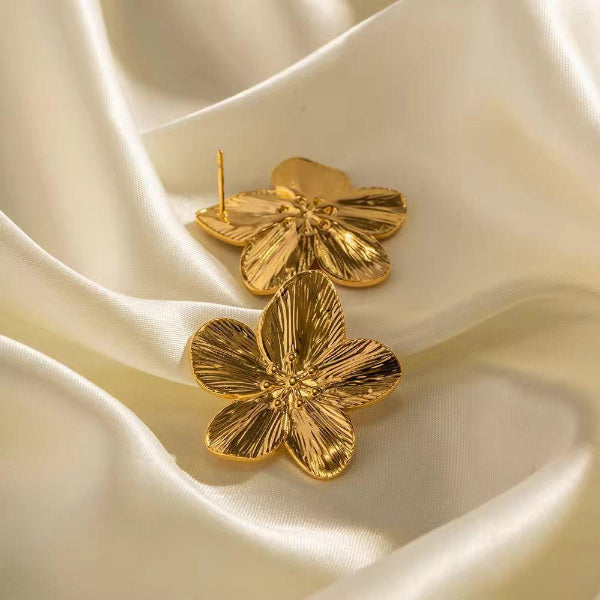 Radiant Flower Earrings. - Ronak e Mehfil