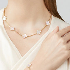 Two Sided B&W 7 Leaf Clover Necklace - Ronak e Mehfil