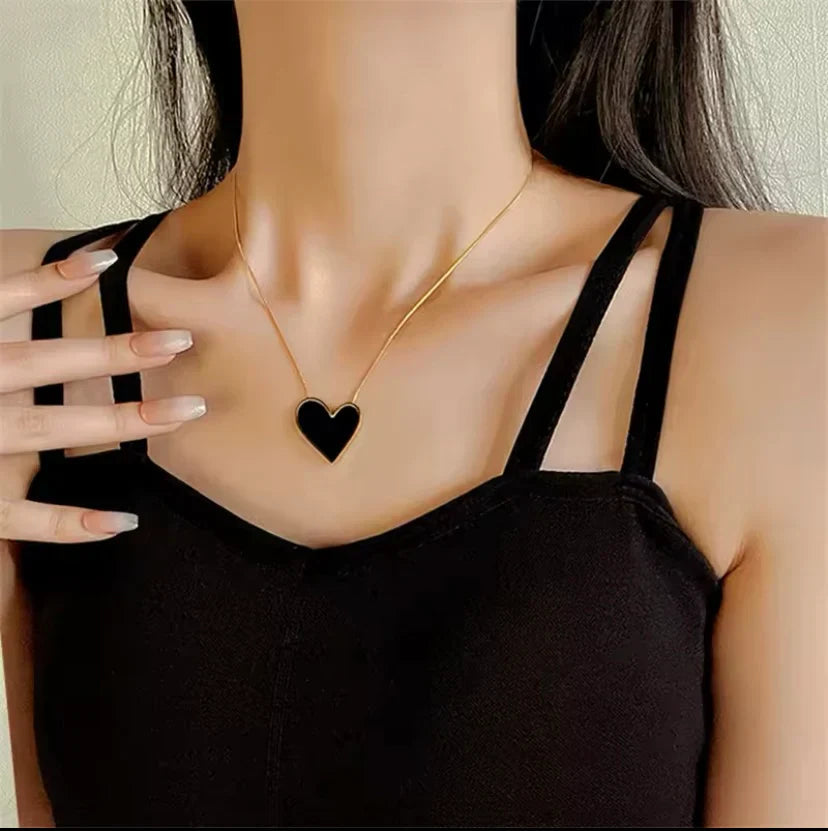 Eternal Hearts Pendant - Ronak e Mehfil