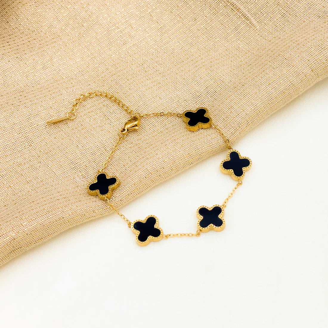 Four Leaf Clover Bracelet - Black - Ronak e Mehfil