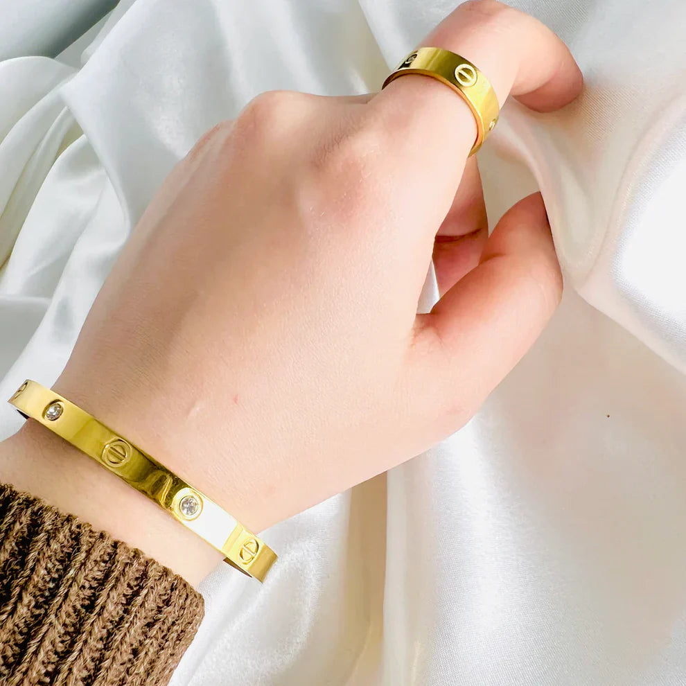 Cartier Diamond Love Bracelet And Ring Set - Ronak e Mehfil