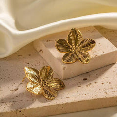 Radiant Flower Earrings. - Ronak e Mehfil