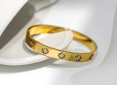 Hollow Four Leaf Clover Rhinestone Bangle - Ronak e Mehfil